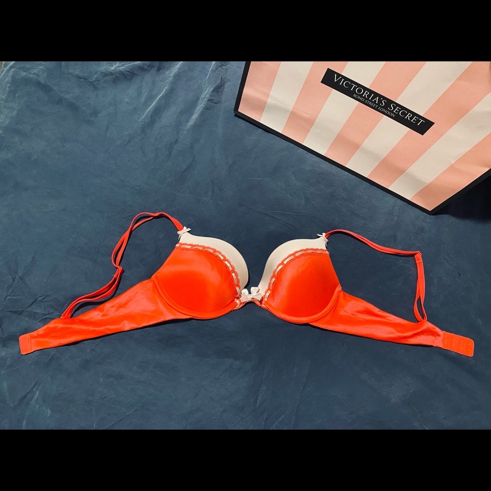 [Sold] Victoria’s Secret Very Sexy Push-up Bra